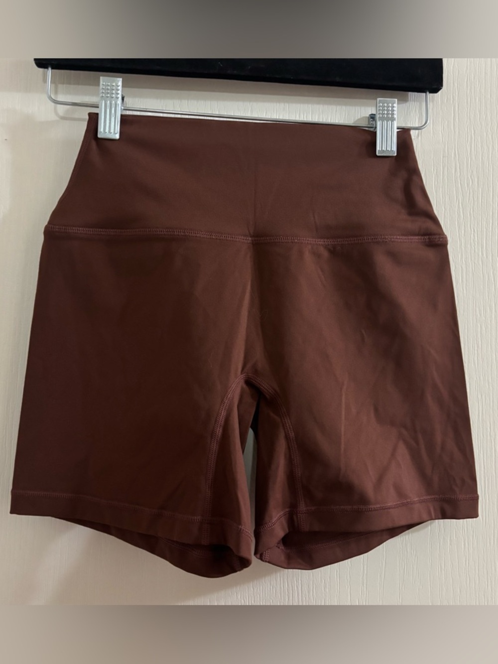 SET Active High-Rise Bike Shorts in Deep Brown - Picture 2 of 3